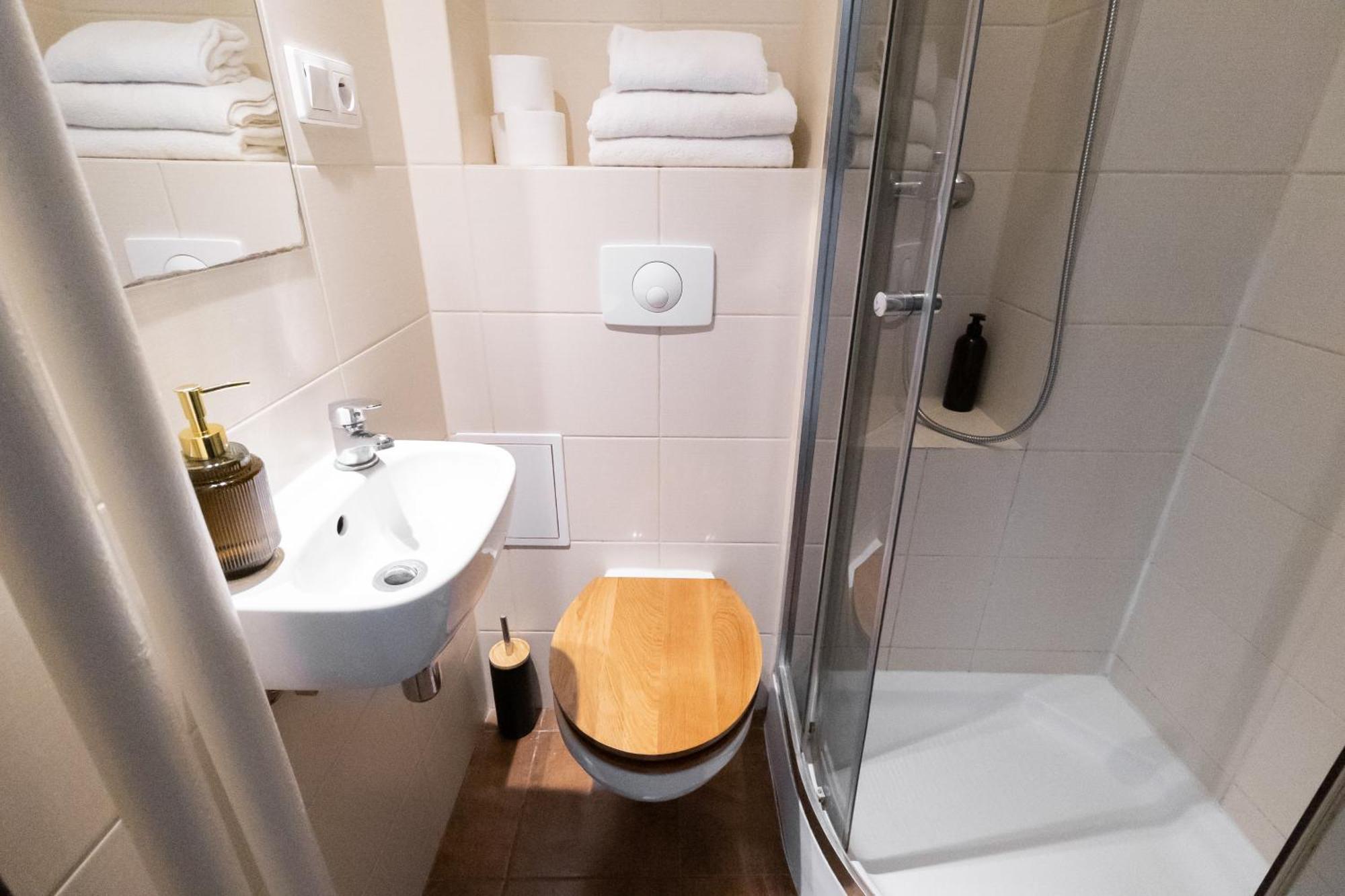 Piotrapartments - Swietokrzyska City Center Apartments Варшава Экстерьер фото