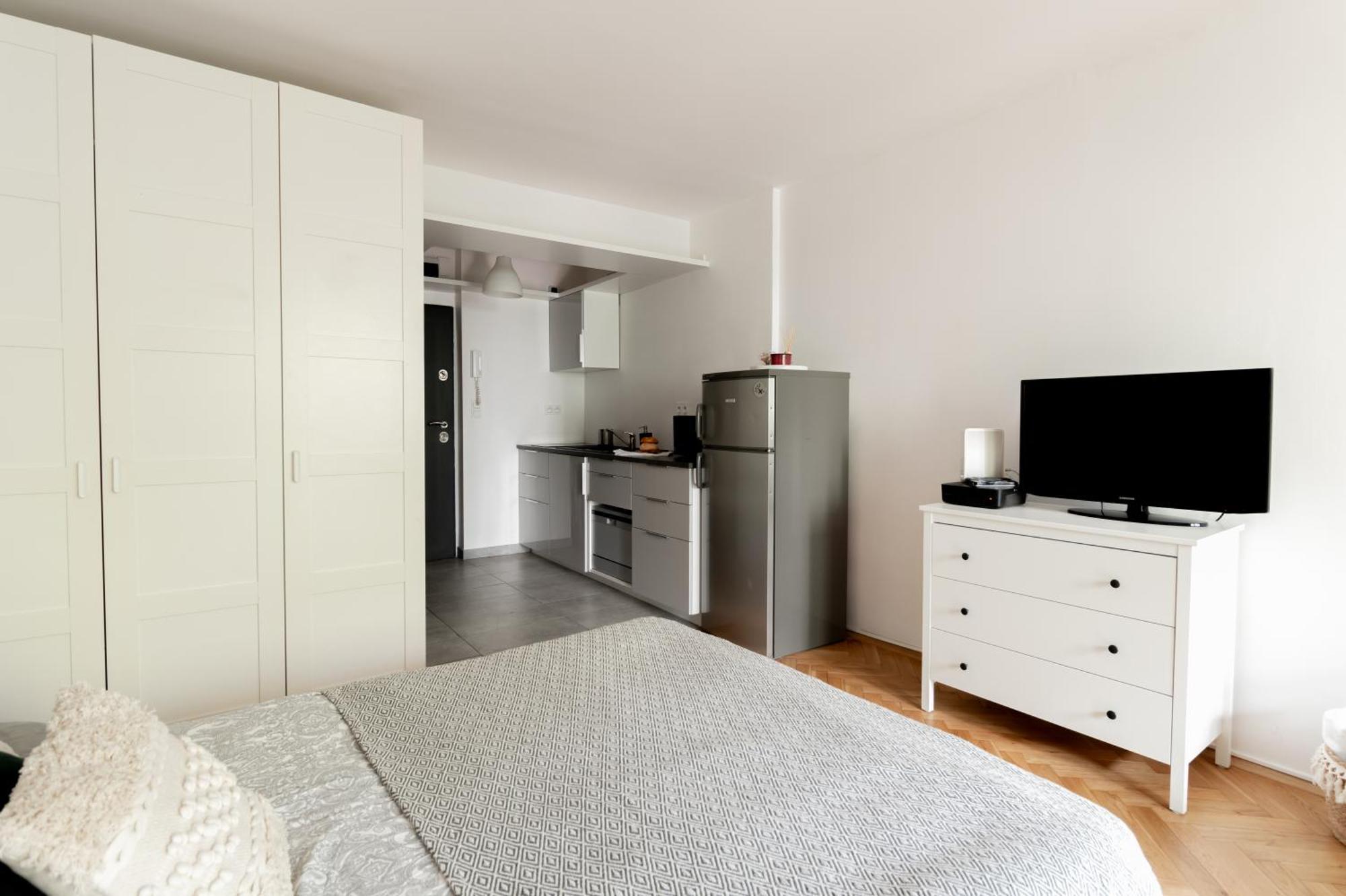 Piotrapartments - Swietokrzyska City Center Apartments Варшава Экстерьер фото